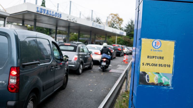 Etwa 1 von 3 französischen Tankstellen hat mindestens einen Kraftstoff