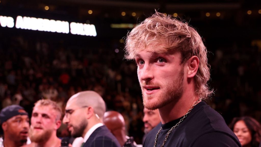 Logan Paul sagte, er habe sich in einem WWE-Match einen schweren Kniebandschaden zugezogen